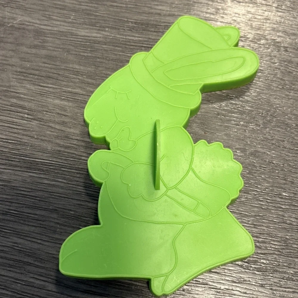 Lot‎ of 6 Vtg 1978 Wilton EASTER Cookie Cutters Plastic Chick Bunny Lamb Basket
